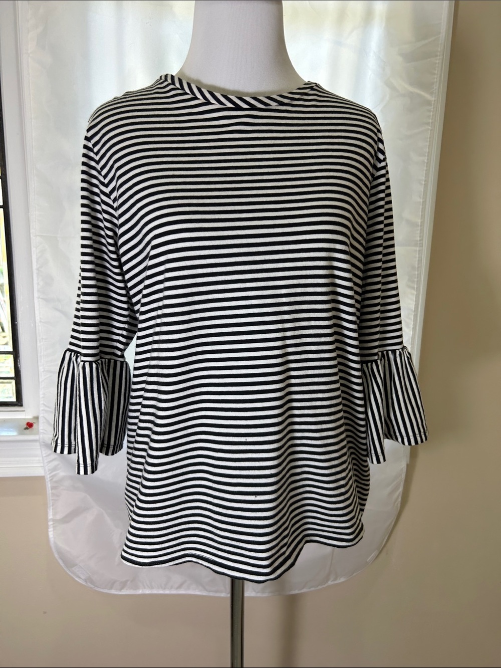 Vineyard Vines Black & White Striped Ruffle-Sleeve Long Sleeve Top